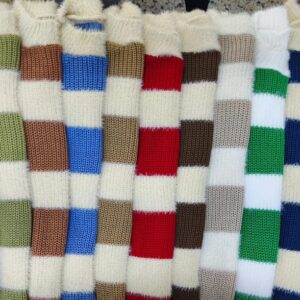 Chompas tejidas en hilo tipo Peluche cuello redondo