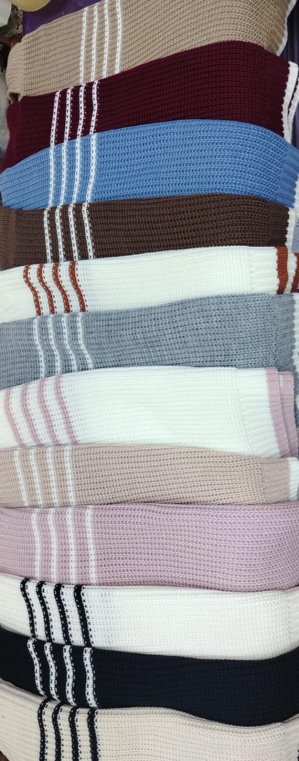 Chompa de hilo Dralon - Modelo Camelia cuello cafarena