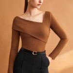 Polo Modelo Asimétrico Material RIB Algodón