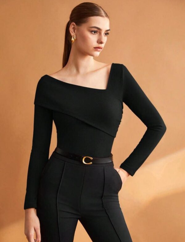 Polo Modelo Asimétrico Material RIB Algodón